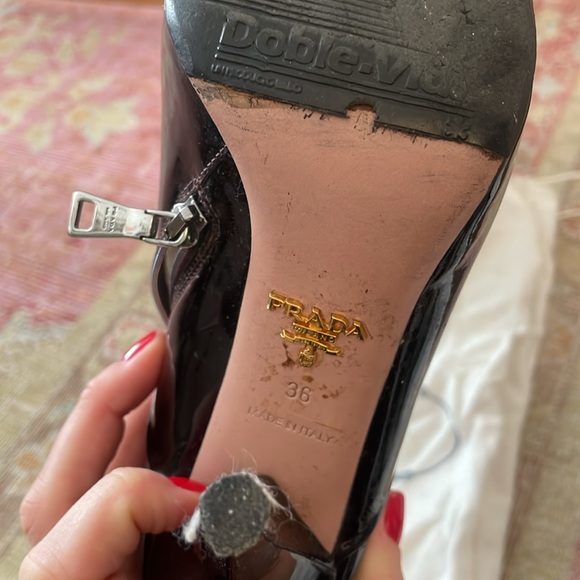 Vintage Prada patent leather booties - Picture 4 of 4